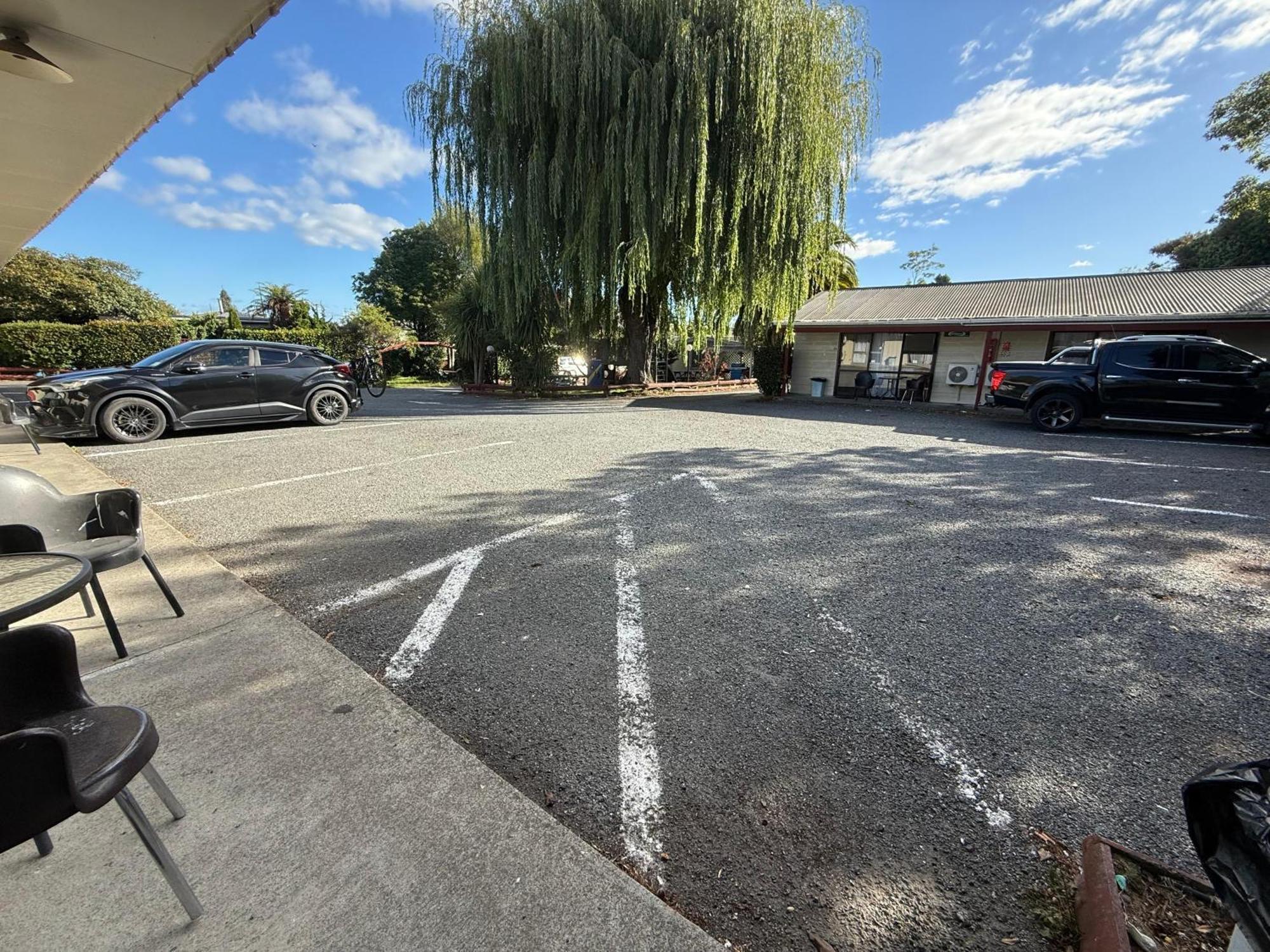 Camellia Court Family Motel Taupo Exterior photo