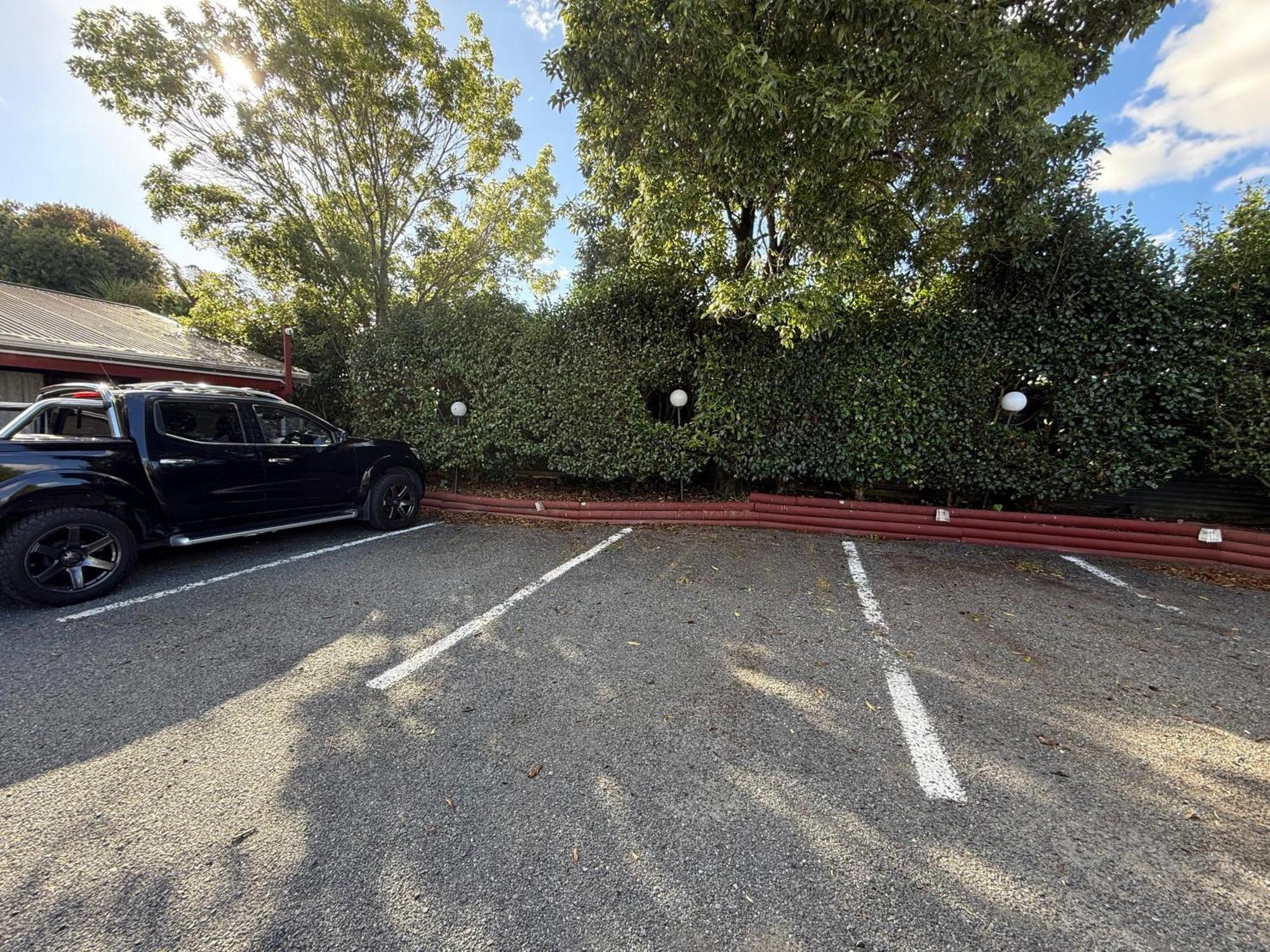 Camellia Court Family Motel Taupo Exterior photo